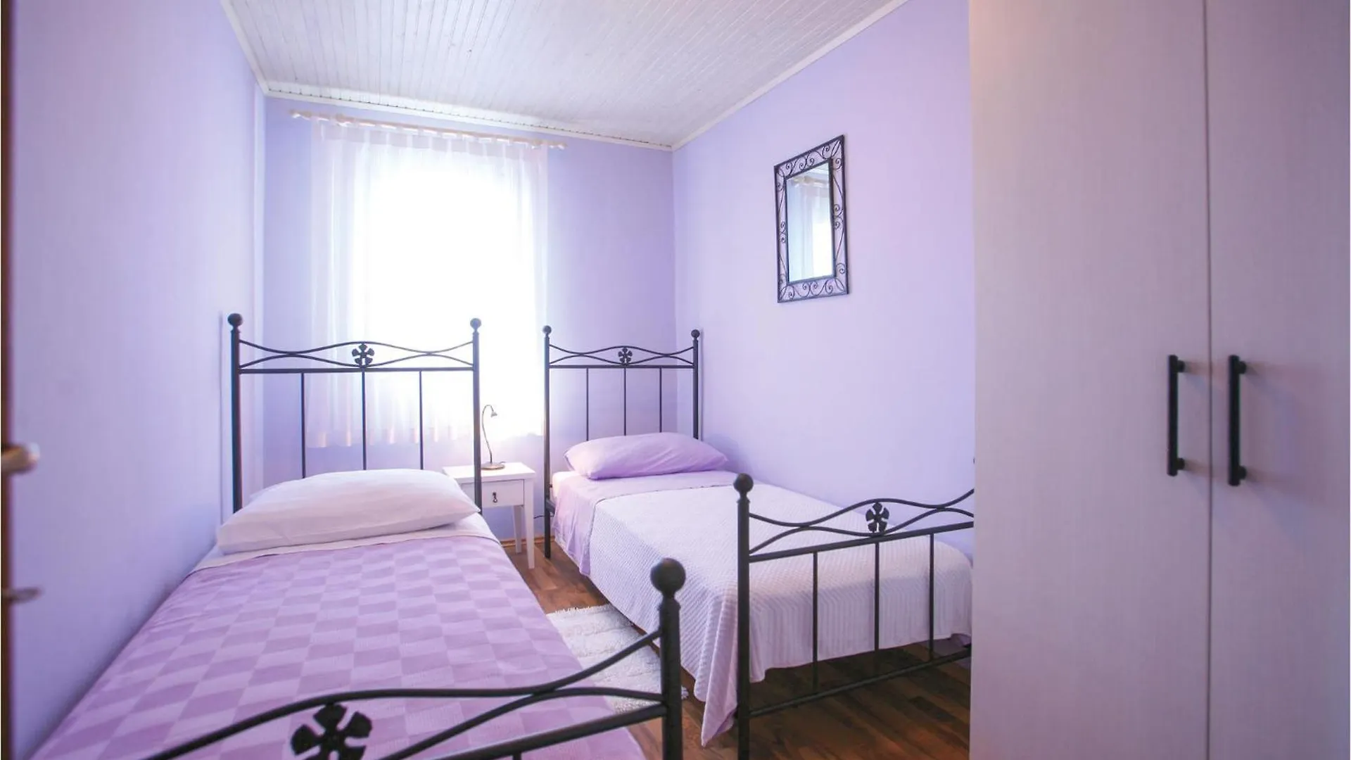 Stunning Home In Cukrici With Wifi Holiday home