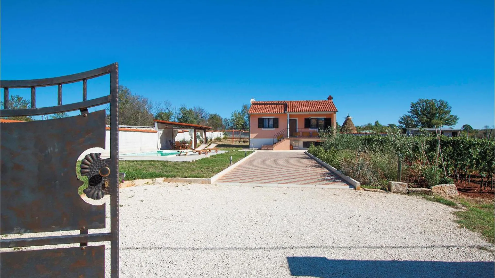 Stunning Home In Cukrici With Wifi 0*,  Croatia